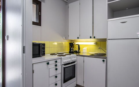 Heinävesi Homes D1: Küchengerät, Küche, Major Appliance, Countertop, Herd, Flooring, Haushaltsgerät, Interior Design, Cabinetry, Zimmer