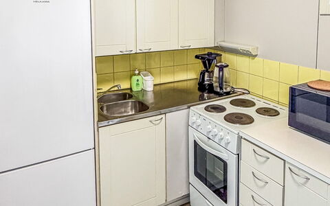 Heinävesi Homes D4: Küchengerät, Major Appliance, Küche, Herd, Flooring, Gasherd, Herd, Countertop, Spüle, Interior Design