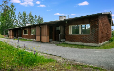 Heinävesi Homes D6: Gras, Zuhause, Grundstueck, Einfach, Dach, Ländliches Gebiet, Menschliche Siedlung, Hütte, Garten, Rasen