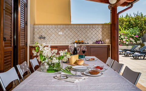 Villa delle Sirene 6: Möbel, Interior Design, Holz, Tabelle, Stuhl, Küche & Esszimmer Tisch, Flooring, Fussboden, Zuhause, Esszimmer