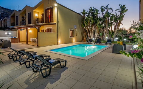 Villa delle Sirene 6: Schwimmbad, Resort, Wohngebiet, Zuhause, Eco Hotel, Estate, Wohnung, Hotel, Villa, Balkon