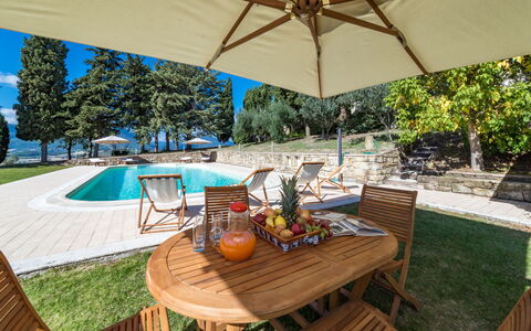 Borgo Colle Ridente 13: Blau, Schwimmbad, Resort, Gartenmöbel, Schatten, Garten, Landscaping, Eco Hotel, Estate, Rasen