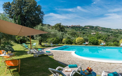 Villa Lemura 16+4: Schwimmbad, Resort, Gartenmöbel, Thermae, Eco Hotel, Sonnenliege, Hazienda, Landscaping, Villa, Garten
