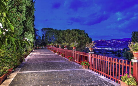Villa Michelangelo 14: Frühling, Dämmerung, Abend, Garten, Nacht, Landschaft Beleuchtung, Zaun, Walkway, Sicherheitsbeleuchtung