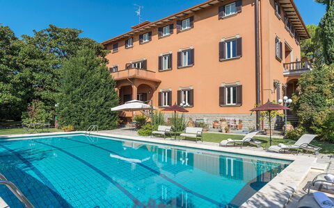 Villa Michelangelo 14: Schwimmbad, Wohngebiet, Resort, Menschliche Siedlung, Estate, Gartenmöbel, Hazienda, Thermae, Villa, Eco Hotel