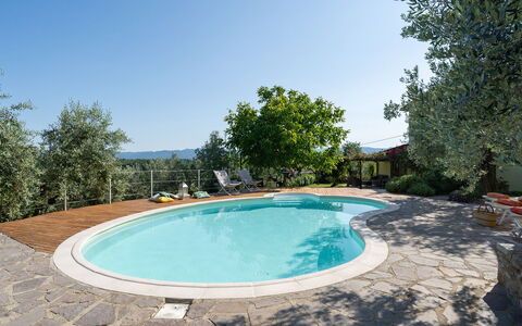Buca delle Fate 8: Blau, Schwimmbad, Gartenmöbel, Möbel, Resort, Eco Hotel, Stuhl, Schatten, Regenschirm, Hazienda