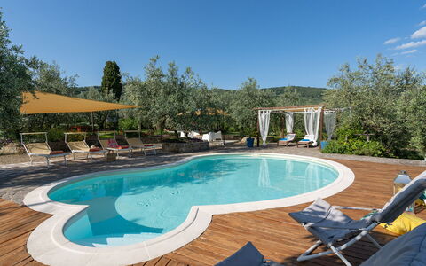 Buca delle Fate 8: Schwimmbad, Möbel, Gartenmöbel, Stuhl, Resort, Regenschirm, Eco Hotel, Schatten, Tisch Im Freien, Terrasse