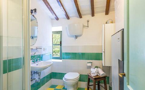 I Mandorli 8: Interior Design, Armatur, Flooring, Badezimmer, Fussboden, Toilette, Installation, Decke, Fliese, Zapfhahn