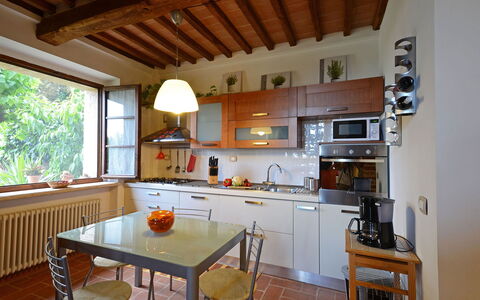 La Capanna di Franca 6+2: Möbel, Küche, Küchengerät, Countertop, Interior Design, Major Appliance, Flooring, Holz, Cabinetry, Haushaltsgerät