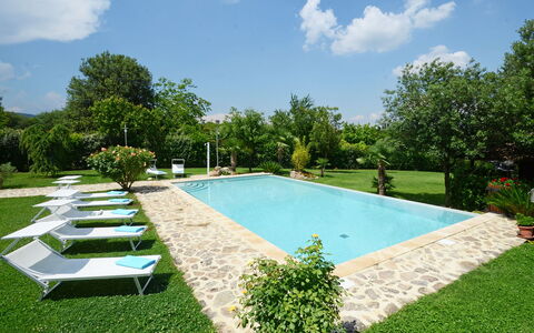 La Capanna di Franca 6+2: Schwimmbad, Gartenmöbel, Resort, Garten, Schatten, Eco Hotel, Sonnenliege, Landscaping, Hinterhof, Freizeit