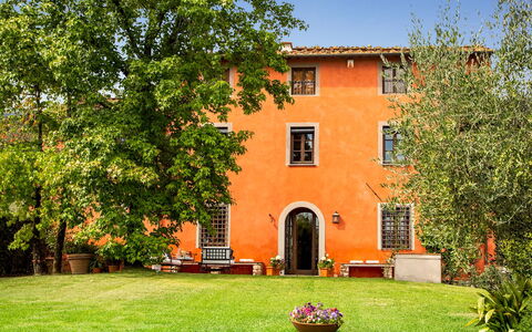 Villa Il Colle di Moriano 8: Zuhause, Estate, Garten, Rasen, Villa, Hinterhof, Hazienda, Garten, Bauernhaus, Hof