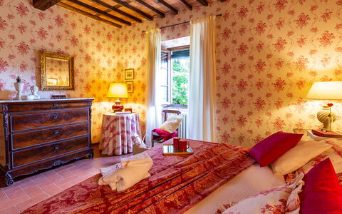 Villa Il Colle di Moriano 8: Interior Design, Zuhause, Möbel, Linens, Schlafzimmer, Zimmer, Bett, Bettdecke, Hotel, Bedding
