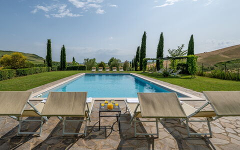 Podere Collelungo 14: Möbel, Tabelle, Stuhl, Gartenmöbel, Resort, Schwimmbad, Küche & Esszimmer Tisch, Eco Hotel, Kaffetisch, Schatten