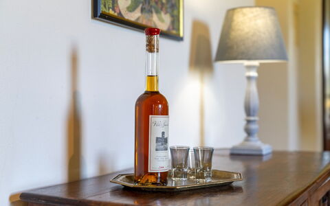 Podere Collelungo 14: Flasche, Barware, Glasflasche, Drinkware, Glas, Wein