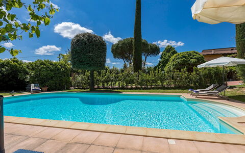 Villa Joy 6: Schwimmbad, Blau, Resort, Garten, Eco Hotel, Schatten, Freizeit, Water Feature, Landscaping, Hazienda