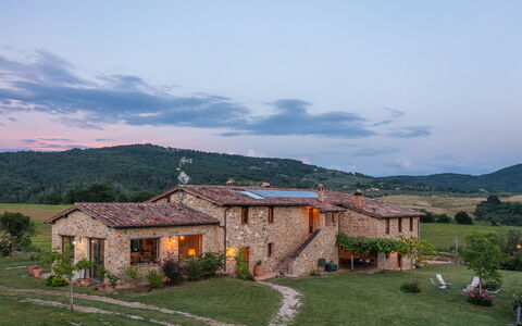 Podere Pomasciano 10: Landschaft, Haus, Hütte, Ländliches Gebiet, Menschliche Siedlung, Dorf, Zuhause, Bauernhaus, Estate, Feld