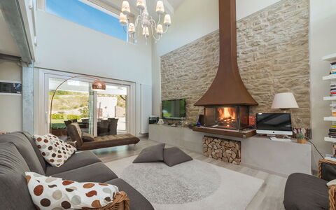 Chipieri 4+2: Möbel, Interior Design, Flooring, Couch, Wand, Wohnzimmer, Fussboden, Decke, Holz, Zimmer