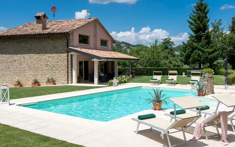 Chipieri 4+2: Schwimmbad, Gartenmöbel, Resort, Haus, Wohngebiet, Bauernhaus, Zuhause, Freizeit, Eco Hotel, Estate