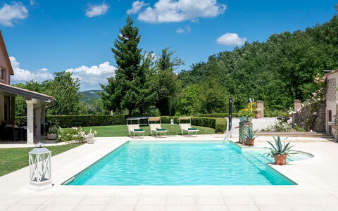 Chipieri 4+2: Schwimmbad, Resort, Freizeit, Verbundwerkstoff, Eco Hotel, Gartenmöbel, Estate, Thermae, Water Feature, Blumentopf