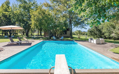 Villa Rasena 6: Blau, Schwimmbad, Resort, Verbundwerkstoff, Schatten, Garten, Freizeit, Eco Hotel, Estate, Landscaping