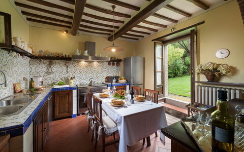 Casa del Sole 4: Möbel, Interior Design, Holz, Tabelle, Flooring, Küche, Zuhause, Zimmer, Küche & Esszimmer Tisch, Stuhl