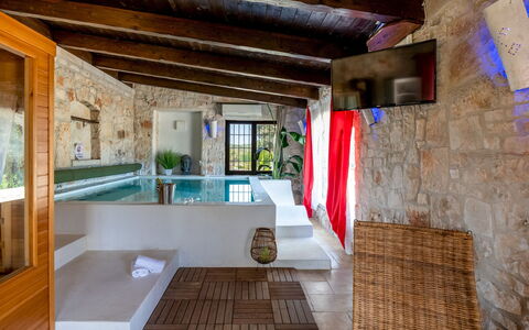 Trulli Littoria 4: Möbel, Wand, Flooring, Schwimmbad, Interior Design, Fussboden, Resort, Die Architektur, Beleuchtung, Stuhl
