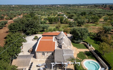 Trulli Littoria 4: Estate, Hazienda, Garten, Landscaping, Bauernhaus, Flagstone, Hinterhof, Garten, Villa, Schwimmbad