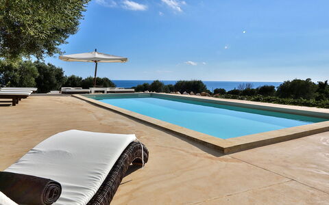 Villa Pajare Francesi 8+2: Blau, Wasser, Meer, Schwimmbad, Tropen, Schatten, Ozean, Küste, Strand, Gartenmöbel