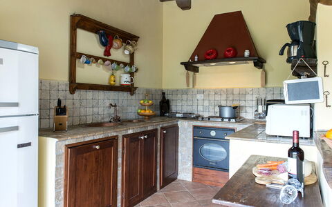 Val di Marco 12: Küche, Möbel, Küchengerät, Major Appliance, Interior Design, Holz, Flooring, Countertop, Zimmer, Haushaltsgerät