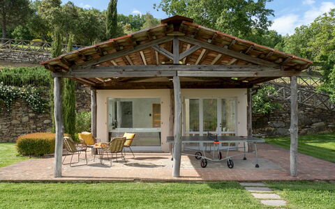 Torre Ginestre 12: Veranda, Dach, Hütte, Grundstueck, Zuhause, Möbel, Garten, Tür, Gartenbauten, Bauernhaus