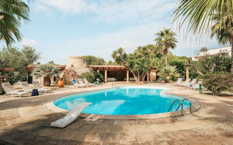 Villa Manco 12: Baum, Schwimmbad, Resort, Gartenmöbel, Hazienda, Schatten, Eco Hotel, Hotel, Landscaping