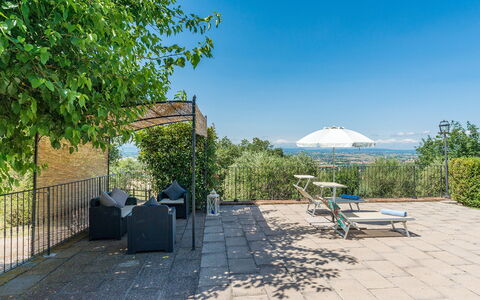 La Torretta 10: Schatten, Gartenmöbel, Garten, Stuhl, Zaun, Landscaping, Eco Hotel, Hinterhof, Balkon