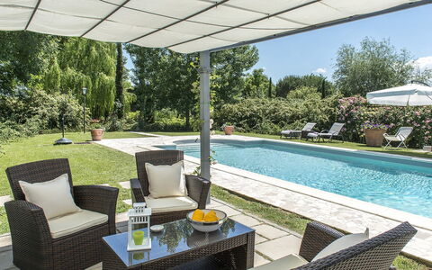 Albachiara 8: Schwimmbad, Gartenmöbel, Möbel, Schatten, Garten, Resort, Eco Hotel, Outdoor Struktur, Stuhl, Hinterhof