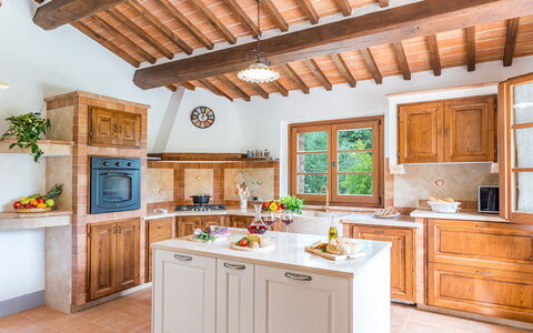Il Casale di Manuele 12: Küche, Möbel, Interior Design, Holz, Countertop, Cabinetry, Zuhause, Flooring, Decke, Haus