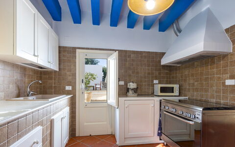 Villa del Lentisco 8+2: Küche, Countertop, Major Appliance, Küchengerät, Flooring, Interior Design, Cabinetry, Fussboden, Möbel, Zuhause