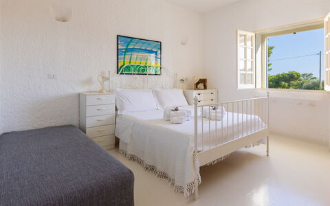 Villa del Lentisco 8+2: Möbel, Wand, Fussboden, Interior Design, Schlafzimmer, Bett, Flooring, Decke, Wohnung, Bedding