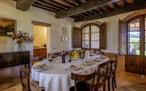 Casale dei 12: Möbel, Holz, Interior Design, Tabelle, Küche & Esszimmer Tisch, Stuhl, Esszimmer, Flooring, Zimmer, Decke