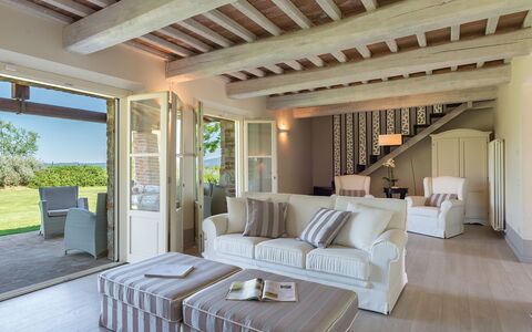 Rosa dei Venti 8: Möbel, Interior Design, Holz, Decke, Zuhause, Flooring, Zimmer, Fussboden, Stuhl, Wohnzimmer