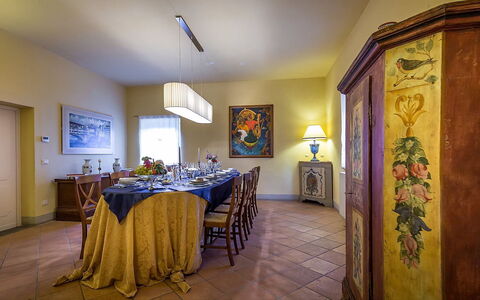 Le Querce dei Medici 12+2: Möbel, Interior Design, Flooring, Fussboden, Decke, Tabelle, Beleuchtung, Zimmer, Bilderrahmen, Esszimmer