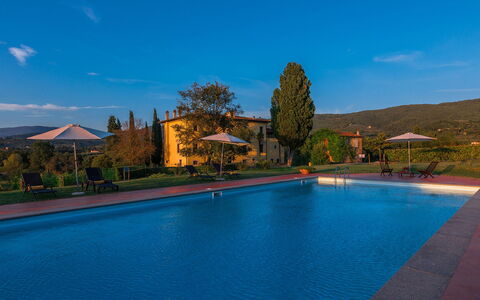 Villa Palazzaccio 26: Estate, Eco Hotel, Hazienda, Landscaping, Schwimmbad, Bauernhaus, Abend, Villa, Resort