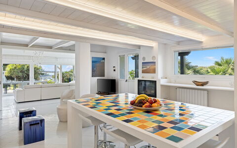 Villa Ambra 10: Interior Design, Möbel, Flooring, Fussboden, Decke, Holz, Küche, Zuhause, Tabelle, Zimmer