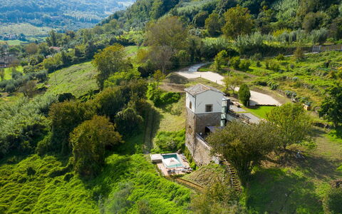 Podere Torre delle Sorgenti 4: Vegetation, Landschaft, Ländliches Gebiet, Hochland, Grundstueck, Menschliche Siedlung, Hütte, Bergstation, Dorf, Steigung