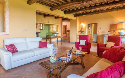 Villa Il Foramasso 10+2: Möbel, Interior Design, Flooring, Wand, Fussboden, Zimmer, Couch, Holz, Zuhause, Wohnzimmer