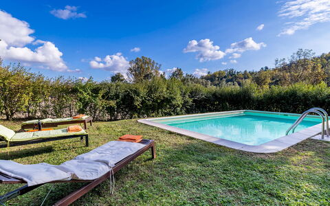 Cascina la Valle 10+2: Schwimmbad, Garten, Gartenmöbel, Eco Hotel, Resort, Landscaping, Hinterhof, Thermae, Bauernhaus, Hazienda