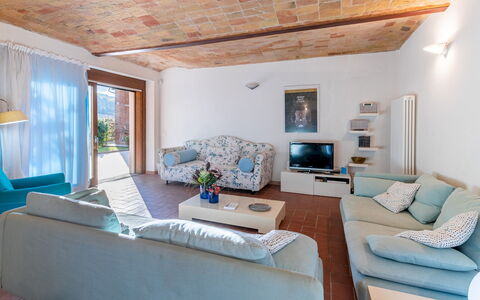 Cascina la Valle 10+2: Möbel, Interior Design, Couch, Flooring, Holz, Fussboden, Tabelle, Zimmer, Stuhl, Wohnzimmer
