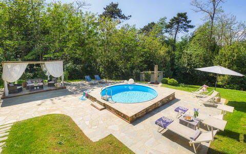 Ai Due Cuori 4: Schwimmbad, Resort, Gartenmöbel, Möbel, Freizeit, Schatten, Eco Hotel, Regenschirm, Landscaping, Stuhl