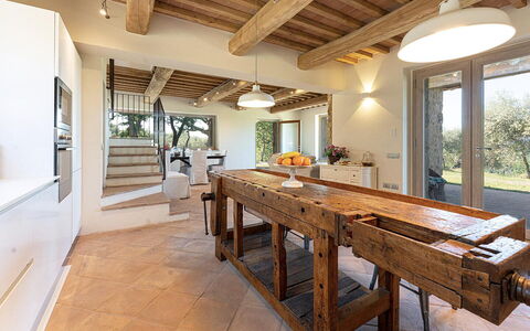 Amandula 6: Möbel, Holz, Flooring, Interior Design, Decke, Fussboden, Zuhause, Küche, Tabelle, Countertop