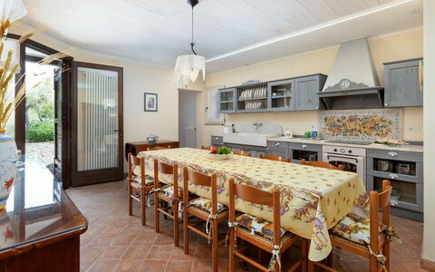 Antiche Pietre 10: Möbel, Interior Design, Holz, Tabelle, Flooring, Decke, Küche & Esszimmer Tisch, Zimmer, Esszimmer, Stuhl