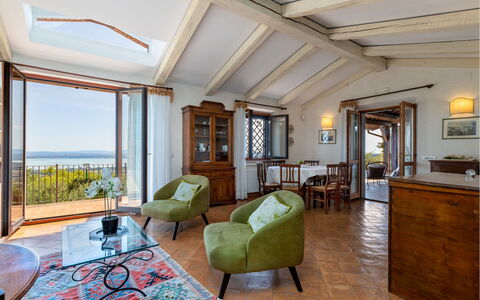 Antiche Pietre 10: Möbel, Tabelle, Stuhl, Interior Design, Fussboden, Meer, Zimmer, Küche & Esszimmer Tisch, Decke, Ozean
