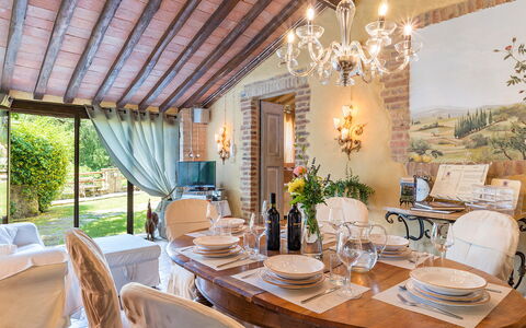 Borgo Paradiso 4+2: Möbel, Interior Design, Tabelle, Stuhl, Beleuchtung, Zuhause, Küche & Esszimmer Tisch, Decke, Esszimmer, Zimmer